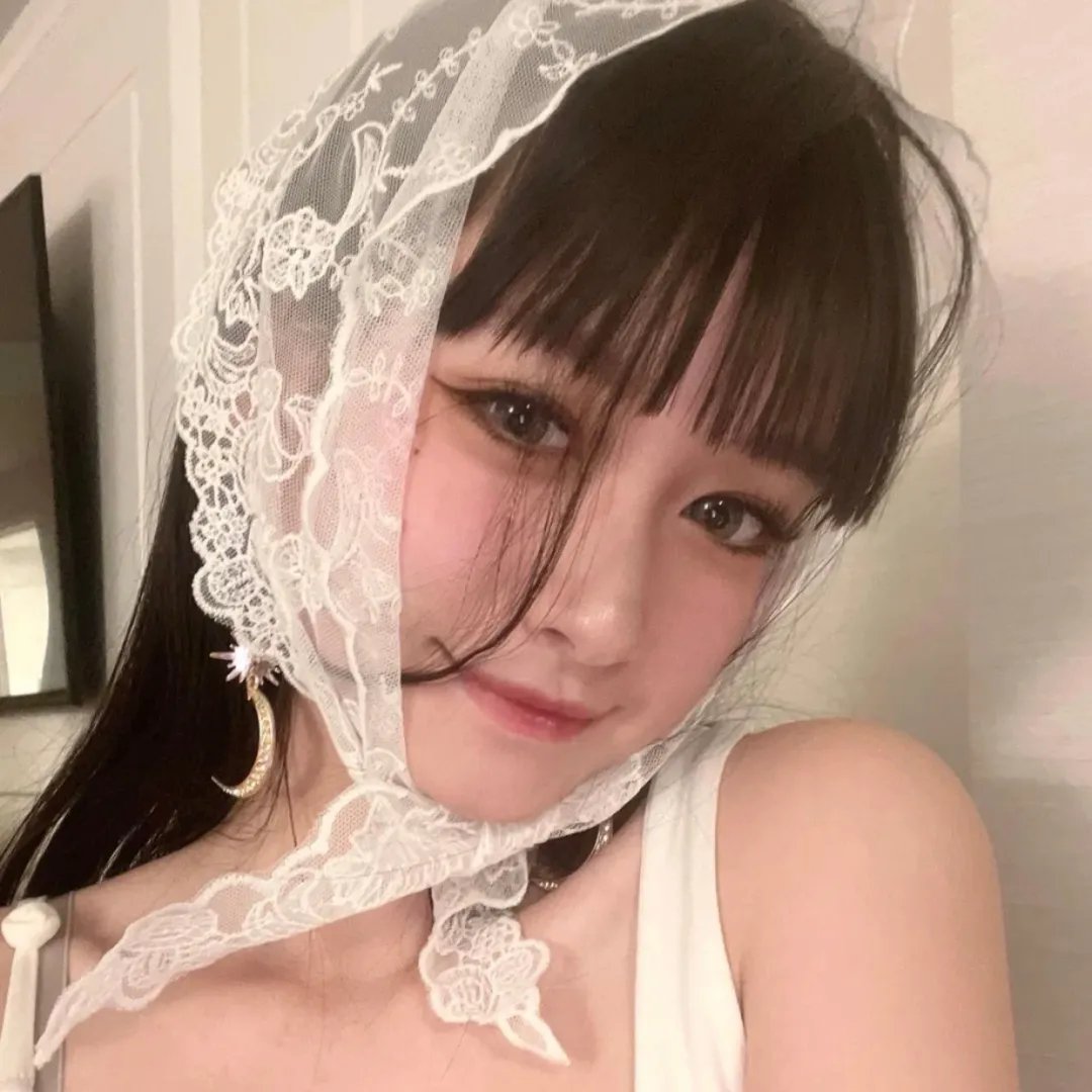 玉女含苞朵朵开